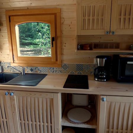 Roulotte Les Deux Geais Villa Sainte-Opportune-du-Bosc Екстериор снимка
